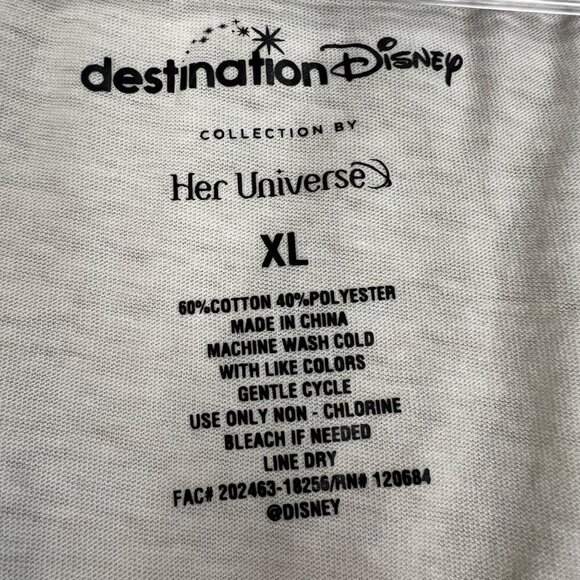 Destination Disney Women's Graphic Tee Cream/Multi Scoop Neck Size XL - Picture 8 of 8